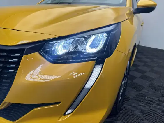 PEUGEOT 208 BUSINESS R II - voiture d'occasion - Photo 20