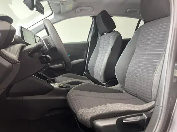 PEUGEOT 208 BUSINESS R II - voiture d'occasion - Photo 15