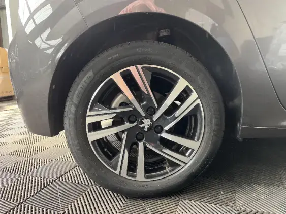 PEUGEOT 208 BUSINESS R II - voiture d'occasion - Photo 22