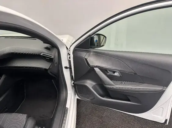 PEUGEOT 208 ELECTRIQUE II - voiture d'occasion - Photo 20