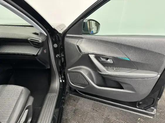 PEUGEOT 2008 ELECTRIQUE II - voiture d'occasion - Photo 20