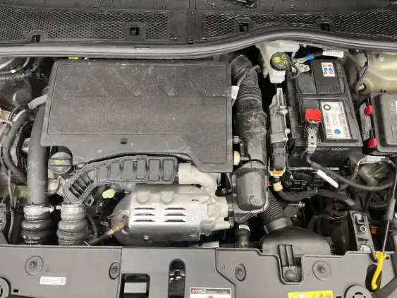 PEUGEOT 208 BUSINESS R II - voiture d'occasion - Photo 18