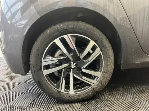 PEUGEOT 208 BUSINESS R II - voiture d'occasion - Photo 22