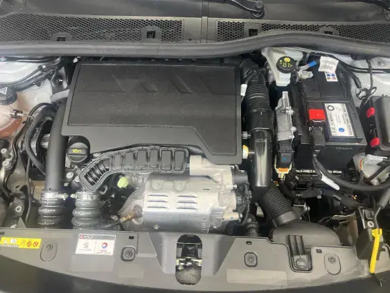 PEUGEOT 2008 II - voiture d'occasion - Photo 19