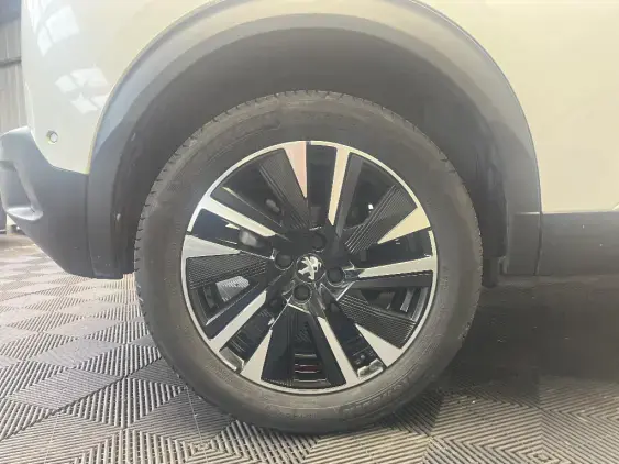 PEUGEOT 2008 II - voiture d'occasion - Photo 23