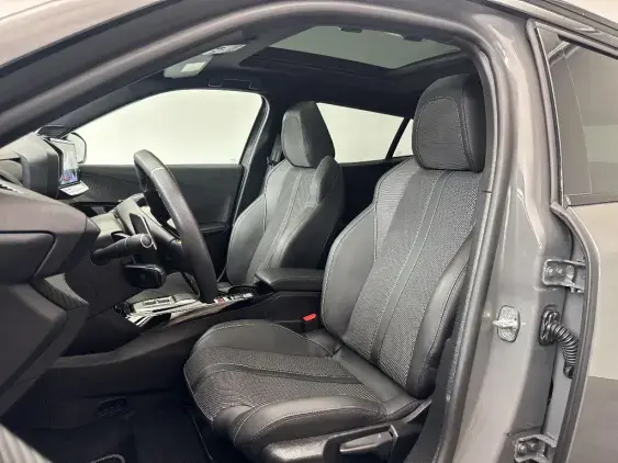 PEUGEOT 2008 II - voiture d'occasion - Photo 17