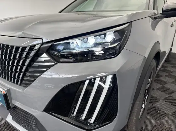 PEUGEOT 2008 II - voiture d'occasion - Photo 21