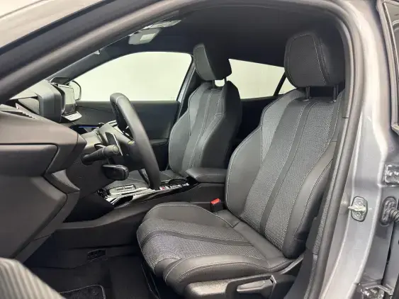 PEUGEOT 2008 II - voiture d'occasion - Photo 16