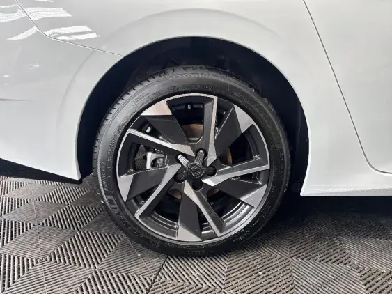 PEUGEOT 308 SW III - voiture d'occasion - Photo 24