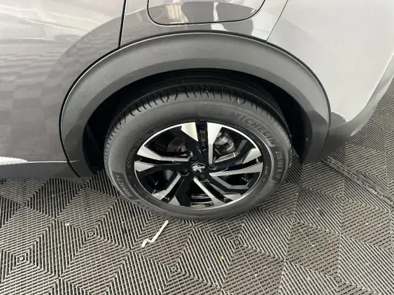 PEUGEOT 2008 II - voiture d'occasion - Photo 20