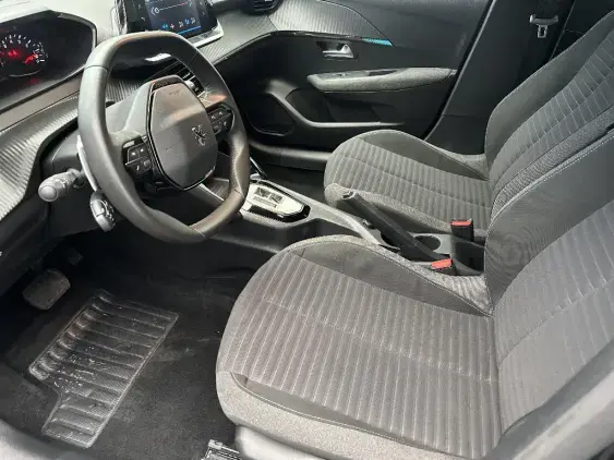 PEUGEOT 208 BUSINESS R II - voiture d'occasion - Photo 18