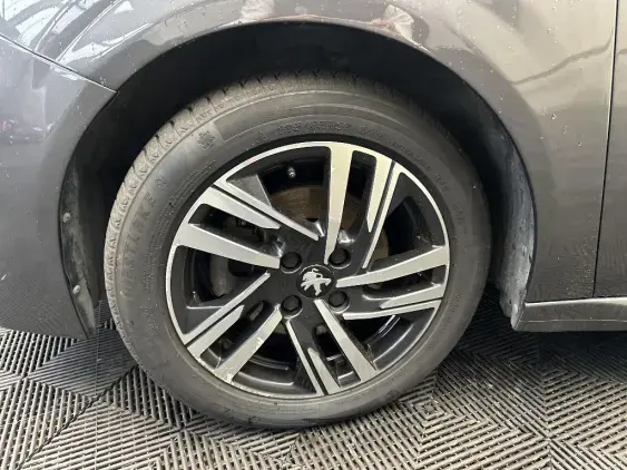 PEUGEOT 208 BUSINESS R II - voiture d'occasion - Photo 23