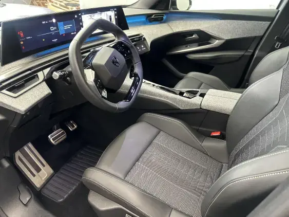 PEUGEOT 3008 III - voiture d'occasion - Photo 18