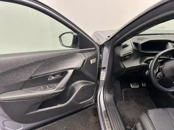 PEUGEOT 2008 II - voiture d'occasion - Photo 18