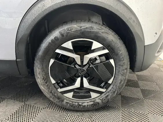 PEUGEOT 2008 II - voiture d'occasion - Photo 23