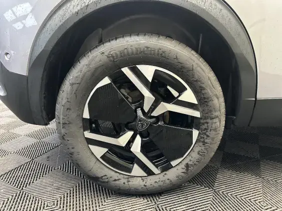 PEUGEOT 2008 II - voiture d'occasion - Photo 24