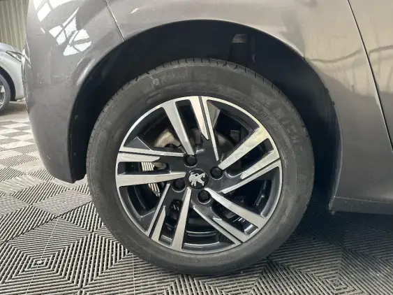 PEUGEOT 208 BUSINESS R II - voiture d'occasion - Photo 25