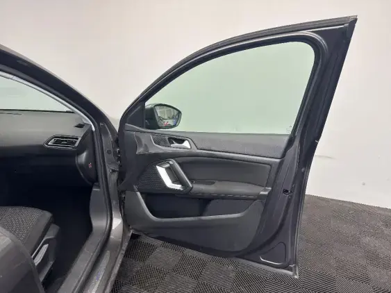 PEUGEOT 308 II - voiture d'occasion - Photo 18