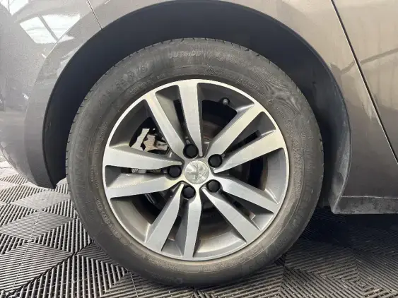 PEUGEOT 308 II - voiture d'occasion - Photo 23