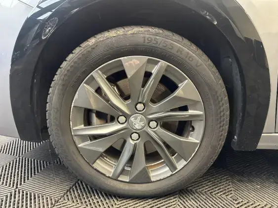 PEUGEOT 208 ELECTRIQUE II - voiture d'occasion - Photo 21