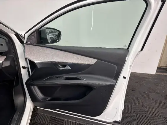 PEUGEOT 3008 II - voiture d'occasion - Photo 19