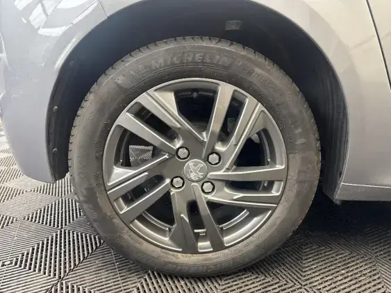 PEUGEOT 208 II - voiture d'occasion - Photo 24