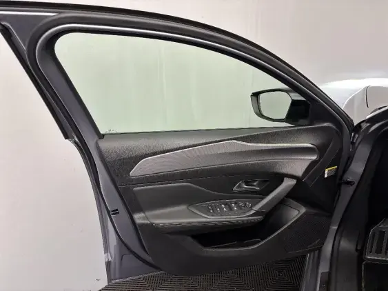 PEUGEOT 308 III - voiture d'occasion - Photo 18