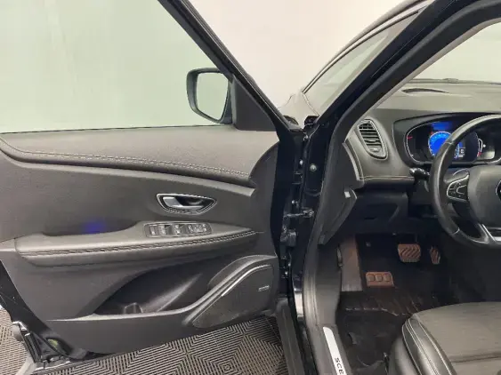 RENAULT SCENIC IV - voiture d'occasion - Photo 18