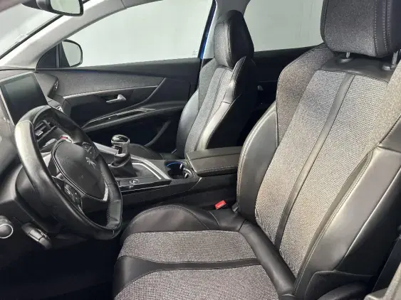 PEUGEOT 3008 II - voiture d'occasion - Photo 17