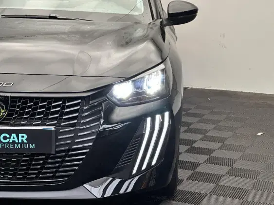 PEUGEOT 208 II - voiture d'occasion - Photo 19