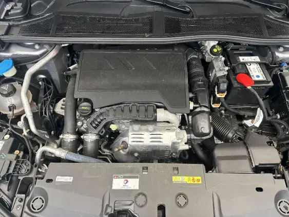 PEUGEOT 308 III - voiture d'occasion - Photo 18