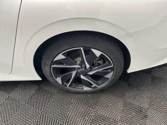 PEUGEOT 308 SW III - voiture d'occasion - Photo 21