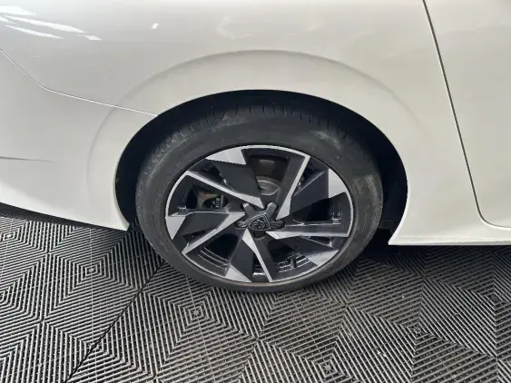 PEUGEOT 308 SW III - voiture d'occasion - Photo 22