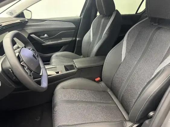 PEUGEOT 308 III - voiture d'occasion - Photo 18