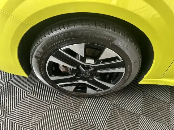 PEUGEOT 208 II - voiture d'occasion - Photo 20