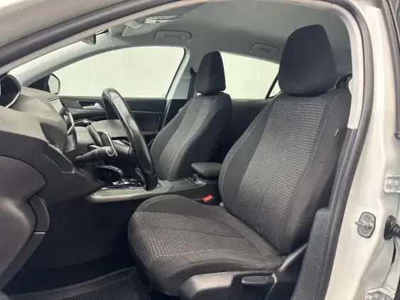 PEUGEOT 308 II - voiture d'occasion - Photo 15