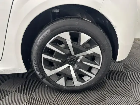 PEUGEOT 208 II - voiture d'occasion - Photo 24