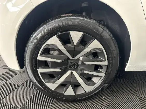 PEUGEOT 208 II - voiture d'occasion - Photo 25