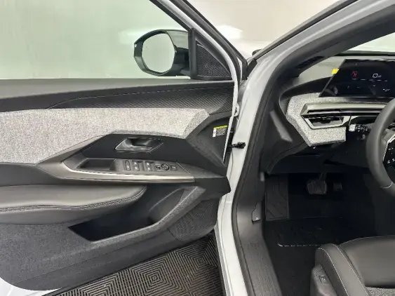 PEUGEOT 3008 III - voiture d'occasion - Photo 18