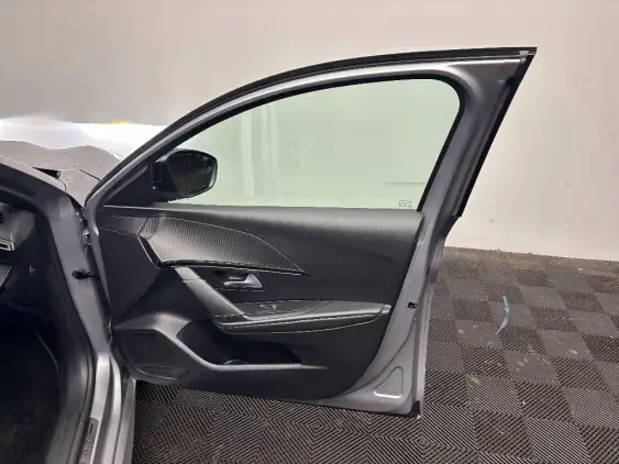 PEUGEOT 208 ELECTRIQUE II - voiture d'occasion - Photo 19