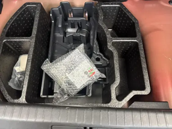 PEUGEOT 208 BUSINESS R II - voiture d'occasion - Photo 16