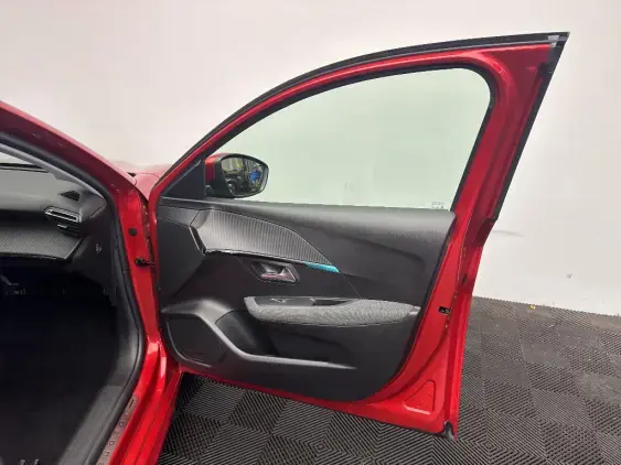 PEUGEOT 208 BUSINESS R II - voiture d'occasion - Photo 19