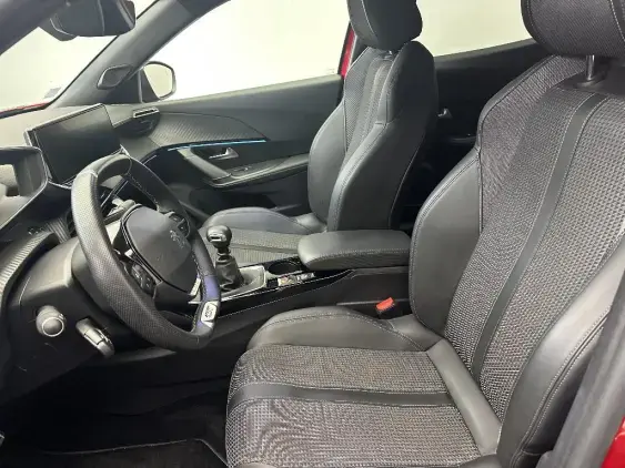 PEUGEOT 2008 II - voiture d'occasion - Photo 17