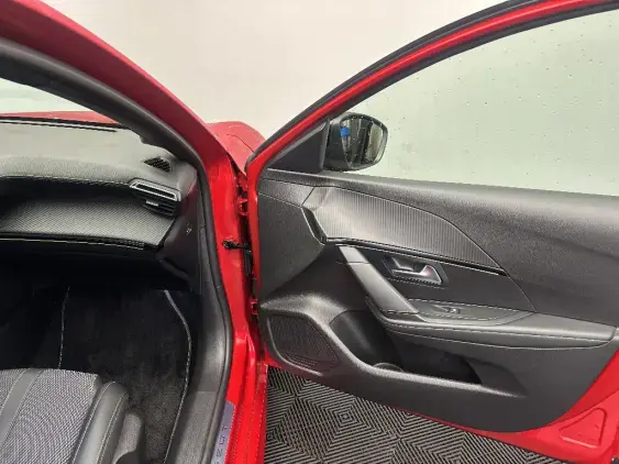 PEUGEOT 208 II - voiture d'occasion - Photo 19