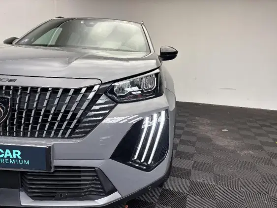 PEUGEOT 2008 II - voiture d'occasion - Photo 21