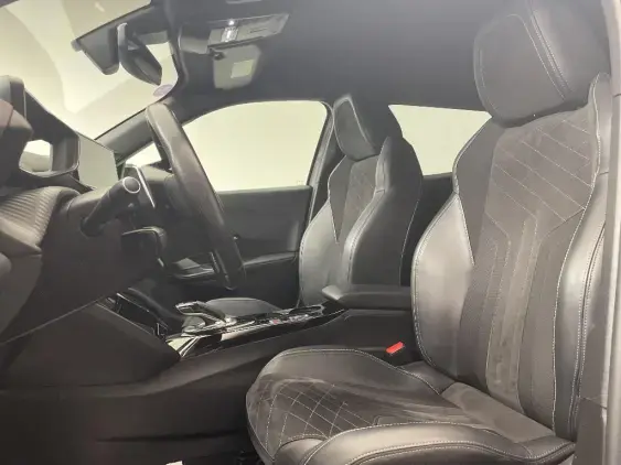 PEUGEOT 2008 II - voiture d'occasion - Photo 17