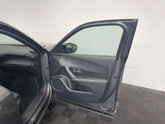 PEUGEOT 2008 II - voiture d'occasion - Photo 19