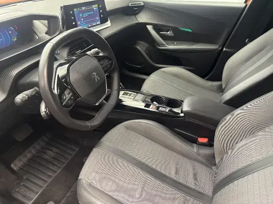 PEUGEOT 2008 ELECTRIQUE II - voiture d'occasion - Photo 18