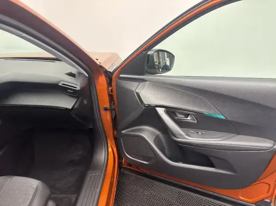 PEUGEOT 2008 ELECTRIQUE II - voiture d'occasion - Photo 20