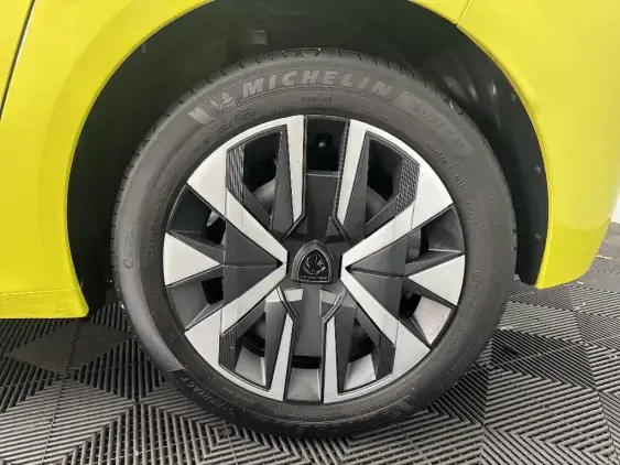 PEUGEOT 208 II - voiture d'occasion - Photo 22